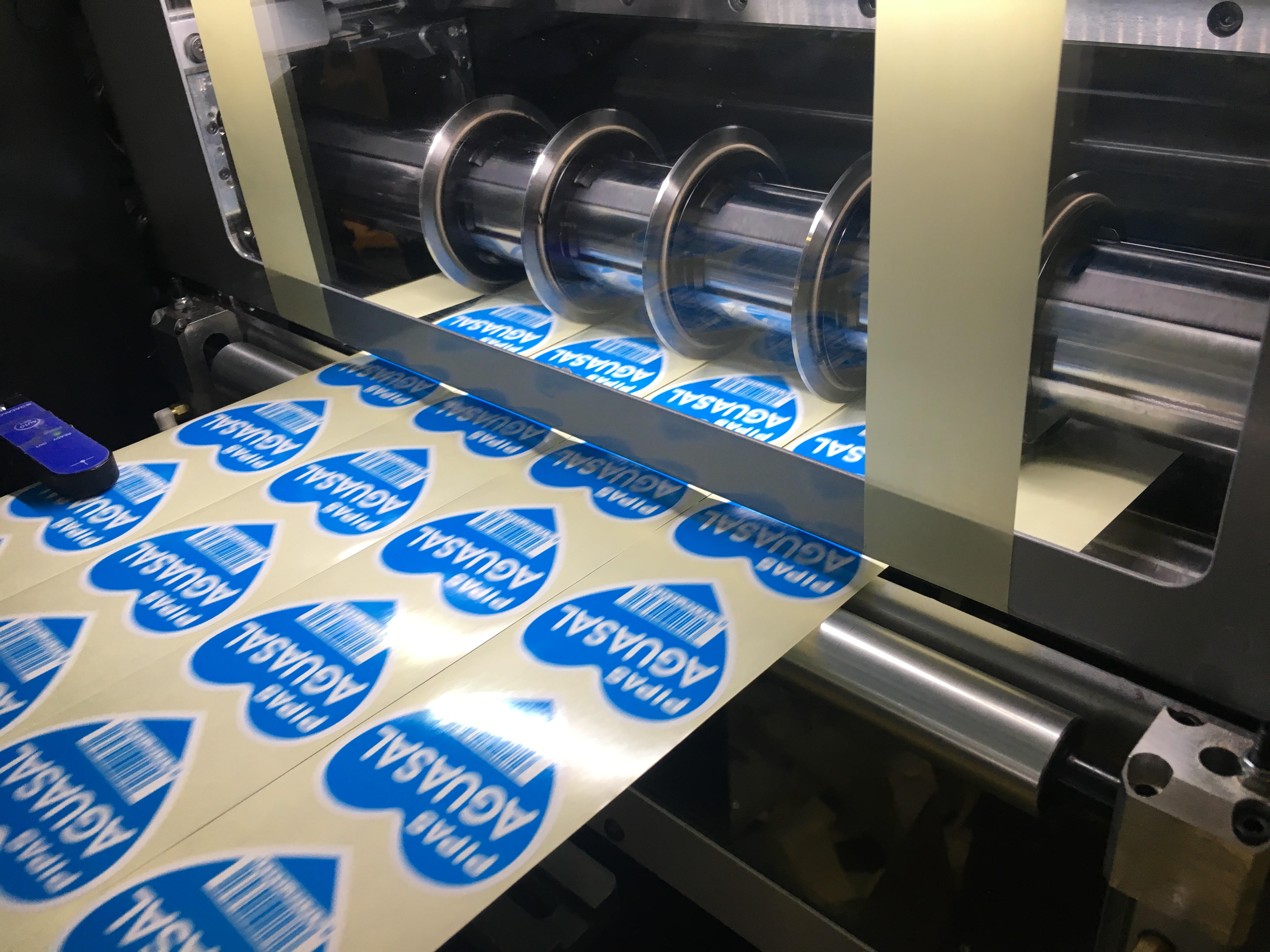 Incremento de la capacidad y mejora de la líneas de Post impresión de Global Label